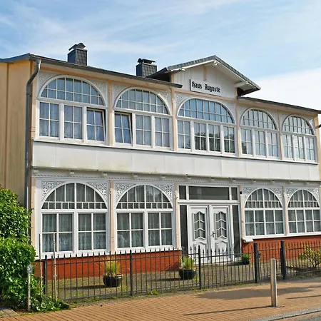 Mit Terrasse O Balkon Ostseebad Goehren Ha * גוהרן