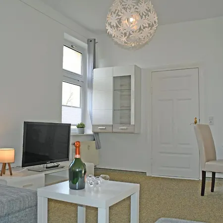 Mit Terrasse O Balkon Ostseebad Goehren Ha וילה