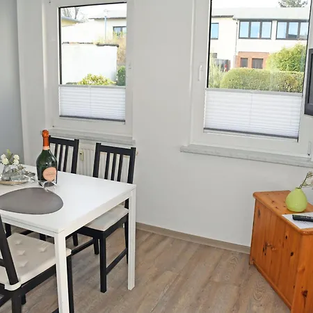 וילה Mit Terrasse O Balkon Ostseebad Goehren Ha גוהרן