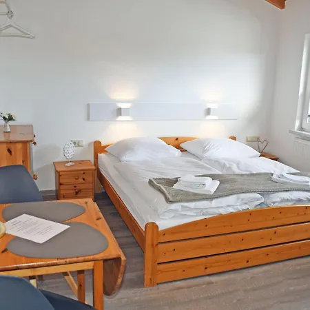Mit Terrasse O Balkon Ostseebad Goehren Ha