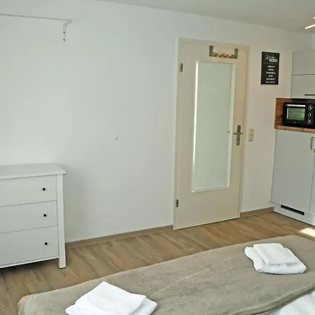 Mit Terrasse O Balkon Ostseebad Goehren Ha *